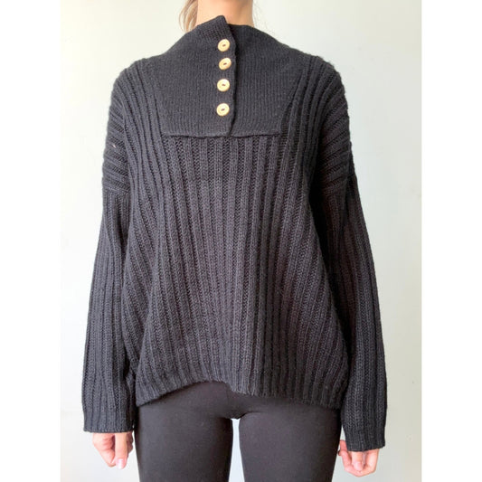 SWEATER NEGRO ABOTONADO